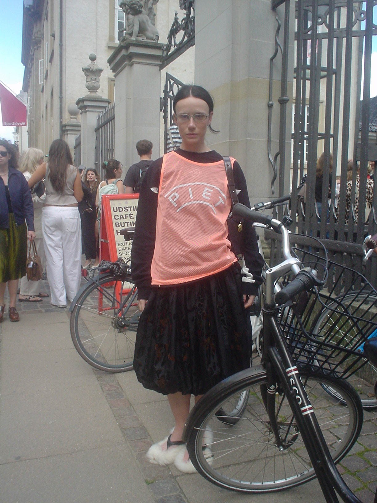 ビーズ帽子が流行中?コペンハーゲンファッションウィークでスナップ vol.2