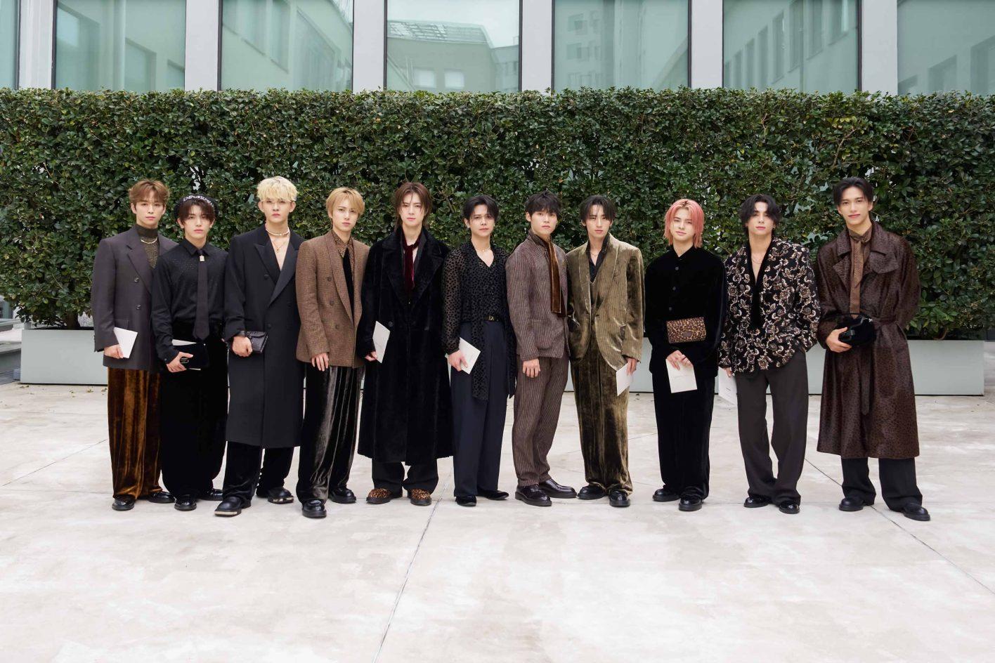 EMPORIO ARMANIの2026年春夏コレクションショーに来場したINI