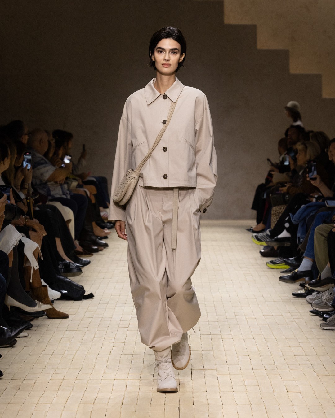 〈エンポリオ アルマーニ〉2026年春夏ショーに「INI」の11人が来場! - Slide:1