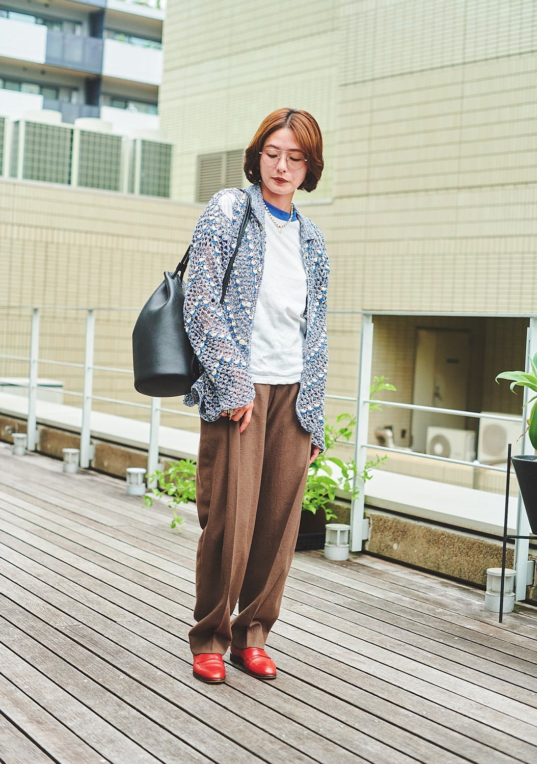 shirt_BODE t-shirt_FILMELANGE × SUPER A MARKET pants_LEA BOBERG shoes_F.LLI GIACOMETTI bag_AETA × CABAN