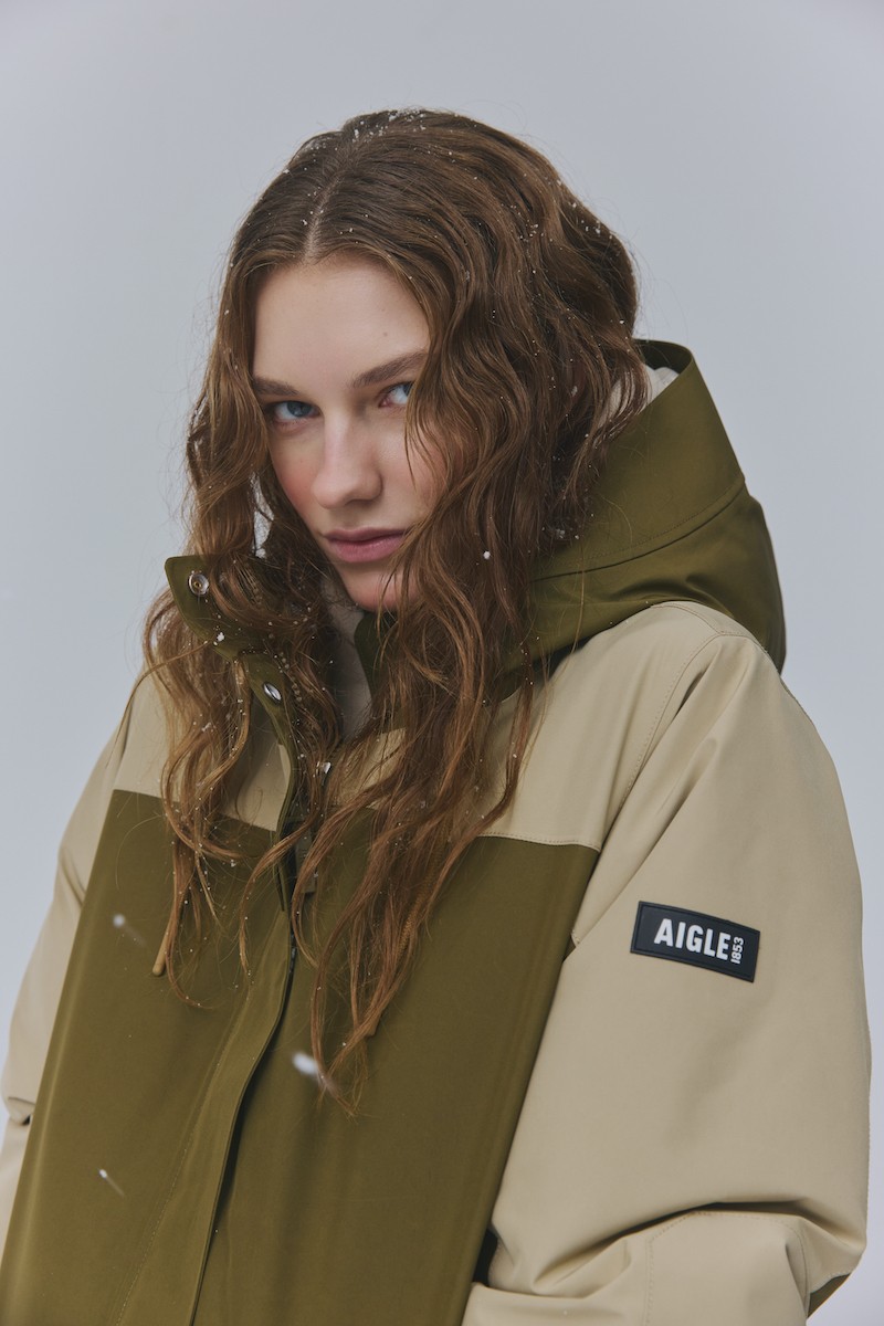 エーグルの「ゴアテックスインサレーション カラーブロックジャケット」モデル着用画像 - Slide:1