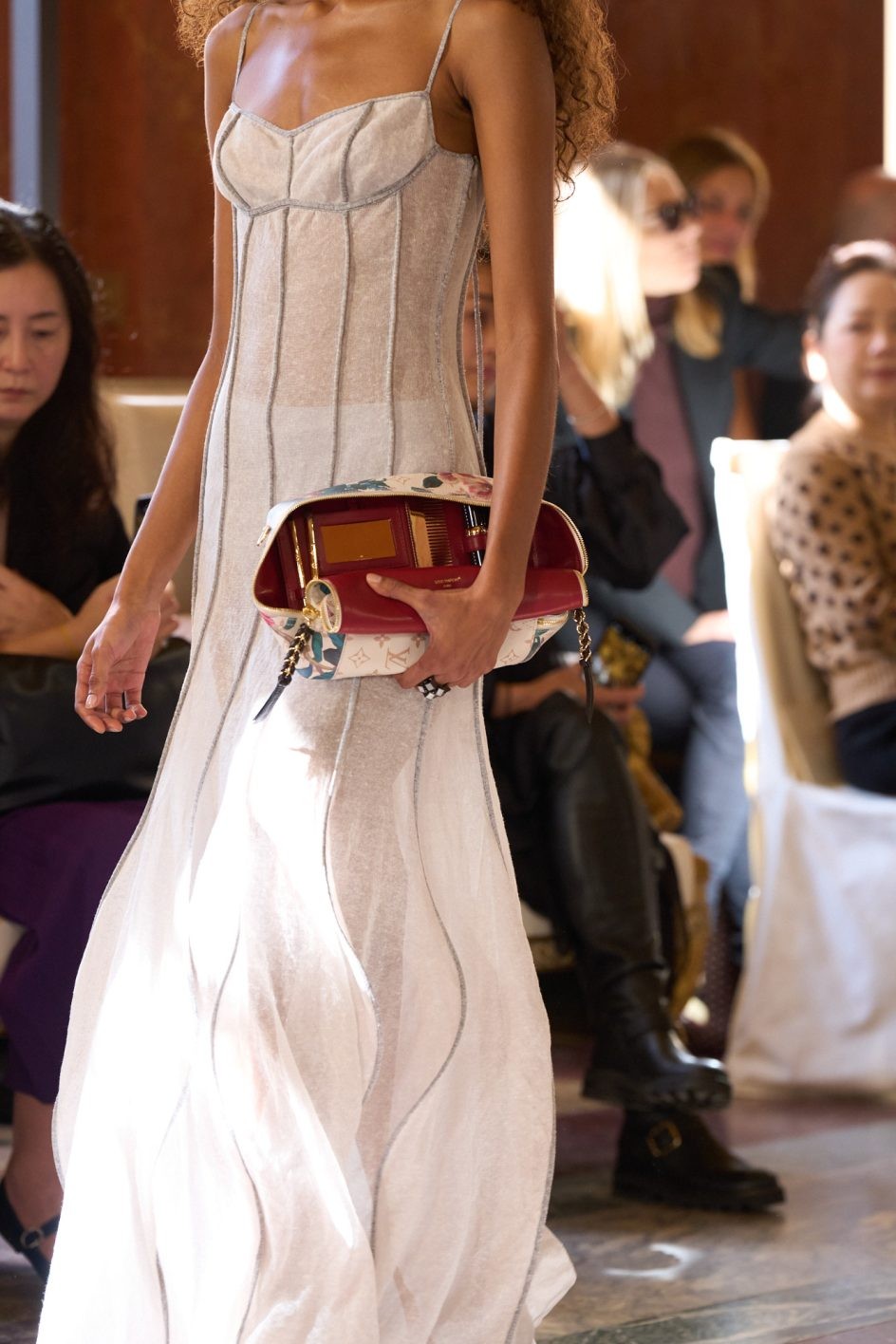 Louis Vuitton, ルイヴィトン - Slide:2