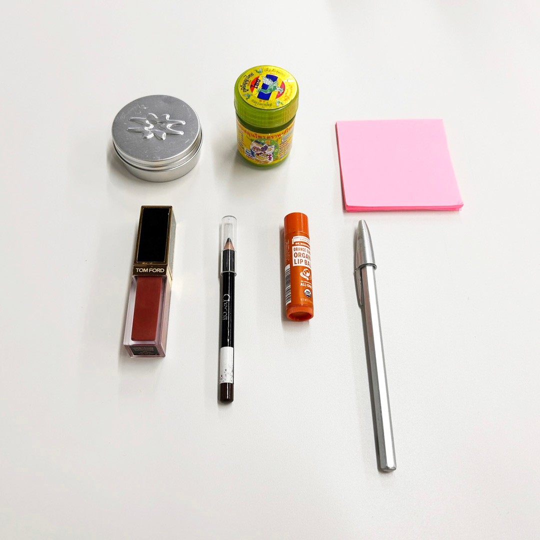 きれいな人のポーチの中身 vol.194 - Slide:1