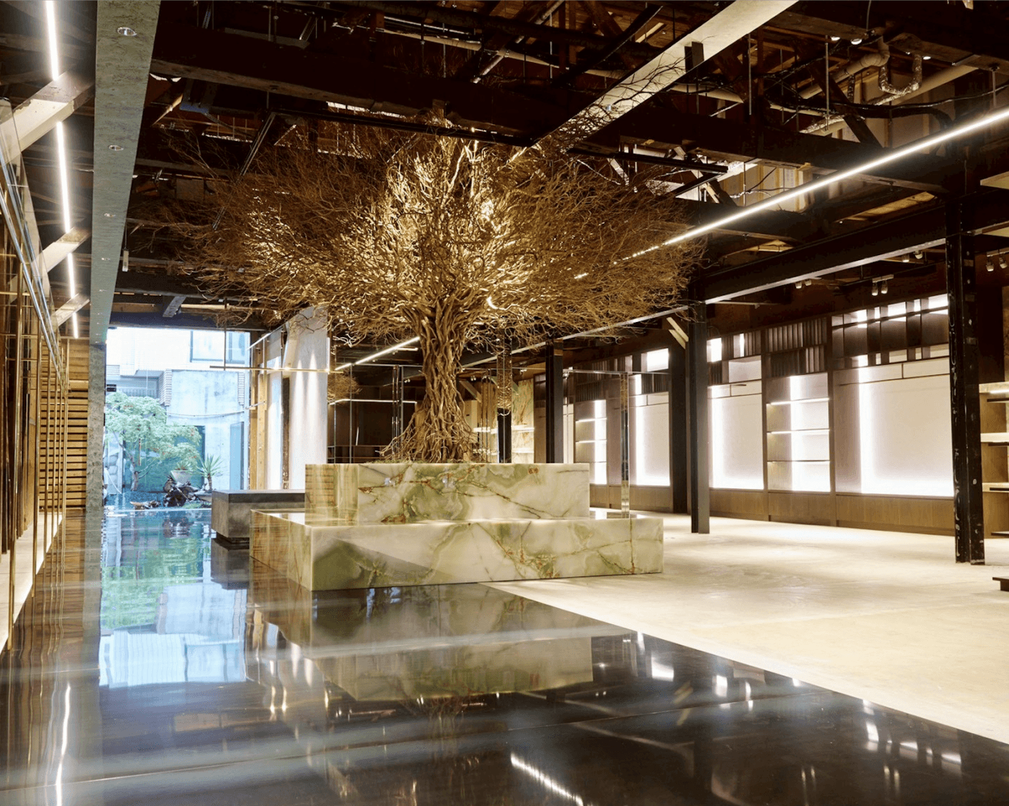 10/11、京都・三条にオープン! 買い物以上の出会いがある「VISIT JOURNAL STANDARD」 - Slide:1