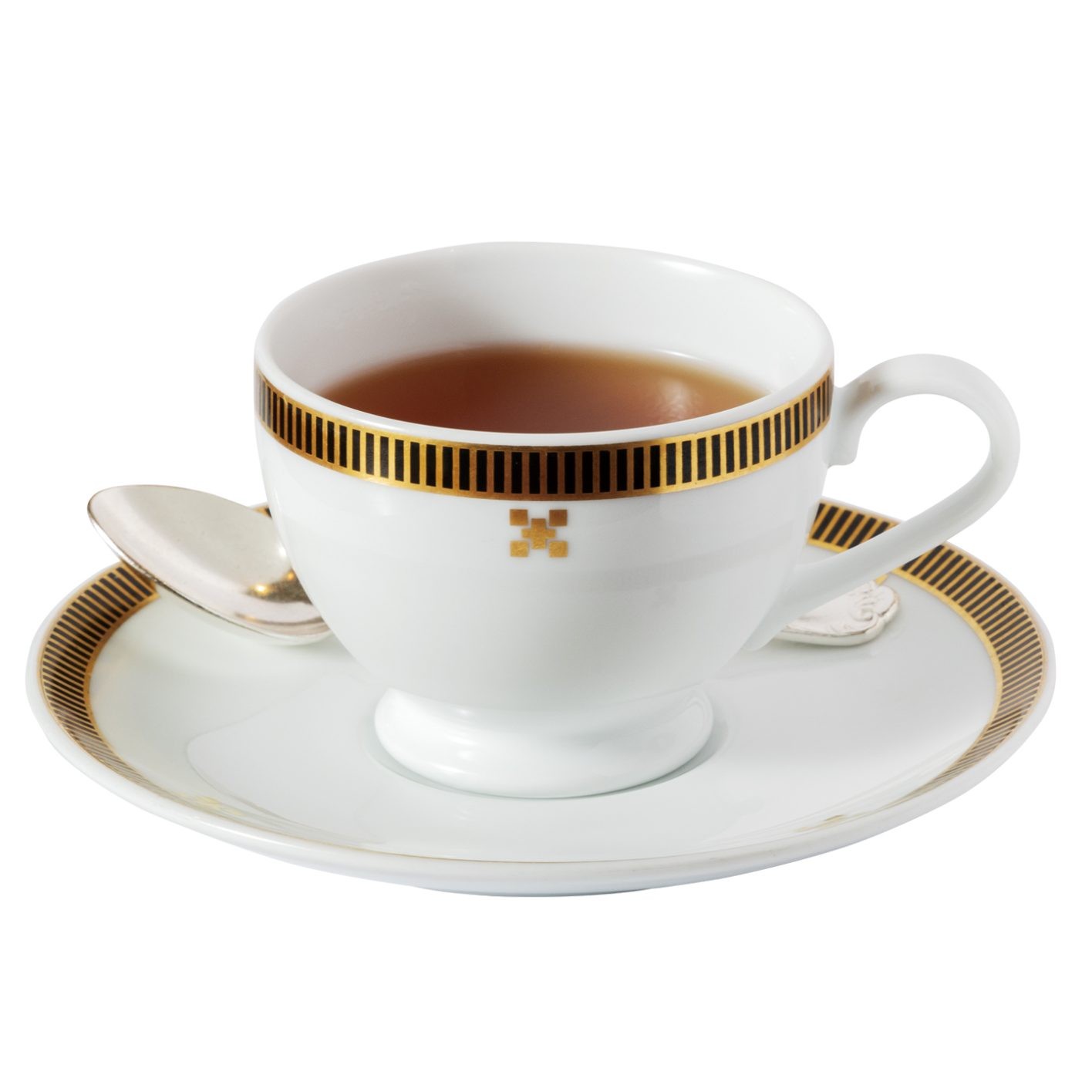 日本紅茶協会の「おいしい紅茶の店」認定の当ラウンジは、紅茶だけで10種以上がフリーフローに。〈ノリタケ〉のティーセットで。 - Slide:1