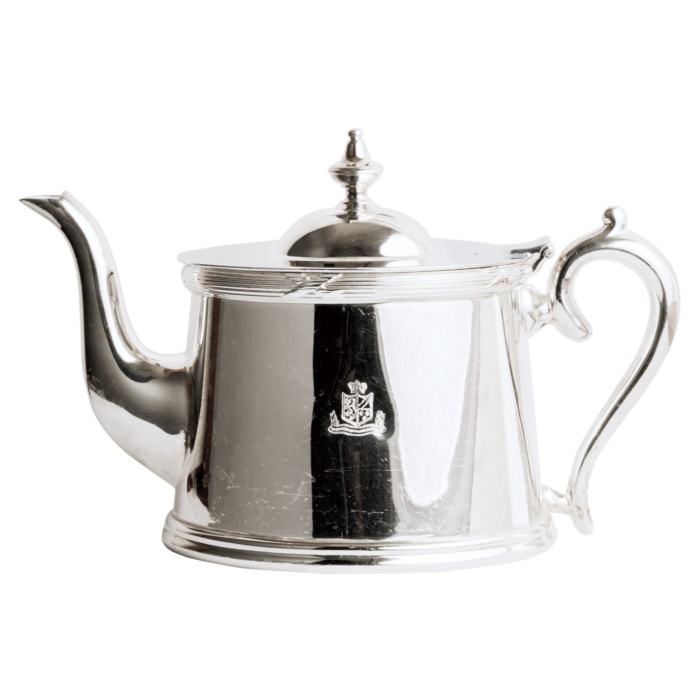 丹念に磨かれたシルバーのティーポットもホテルのアイコン。フリーフローのオリジナルブレンドティーを合わせて。 - Slide:1