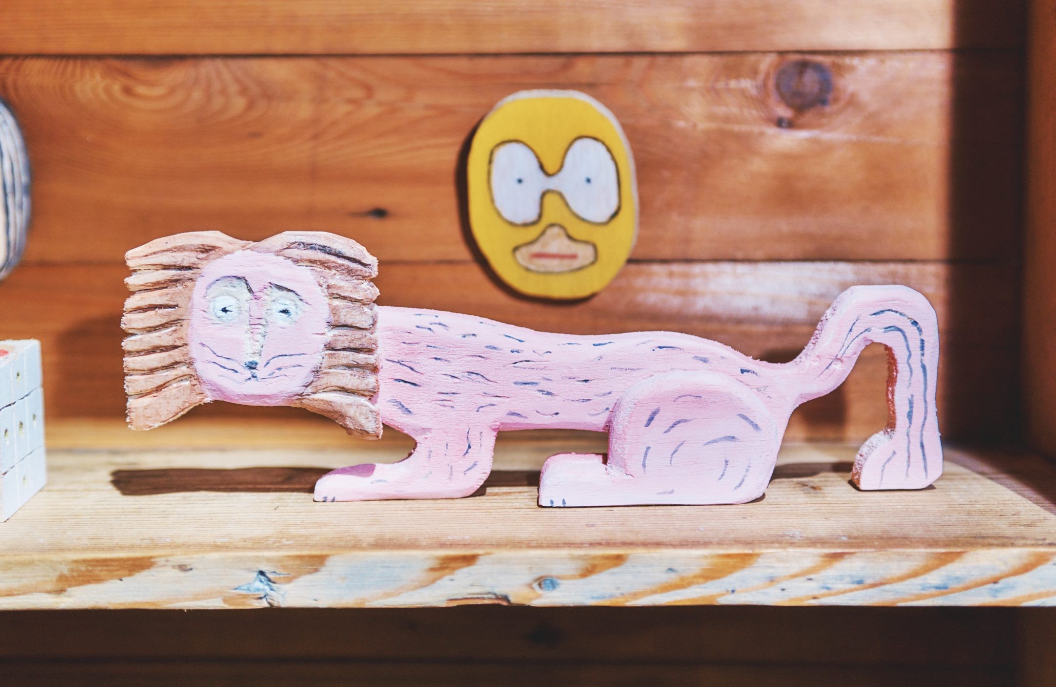 CABINET OF CURIOSITIES - Slide:1