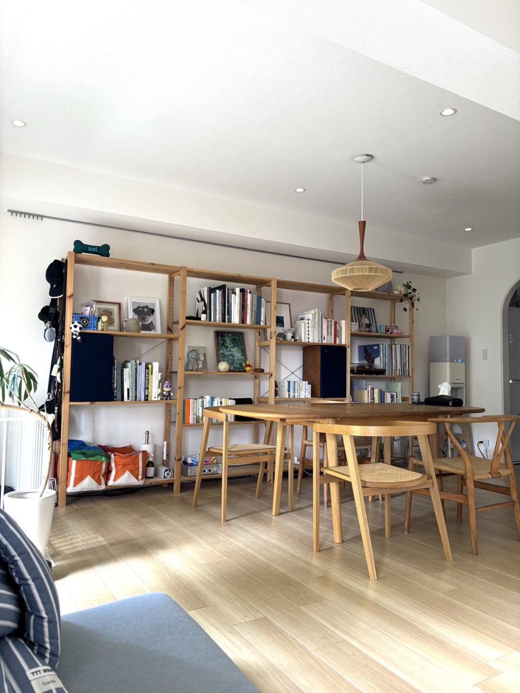 私と部屋 vol.135 人も犬もくつろぐ憩いの場 - Slide:1