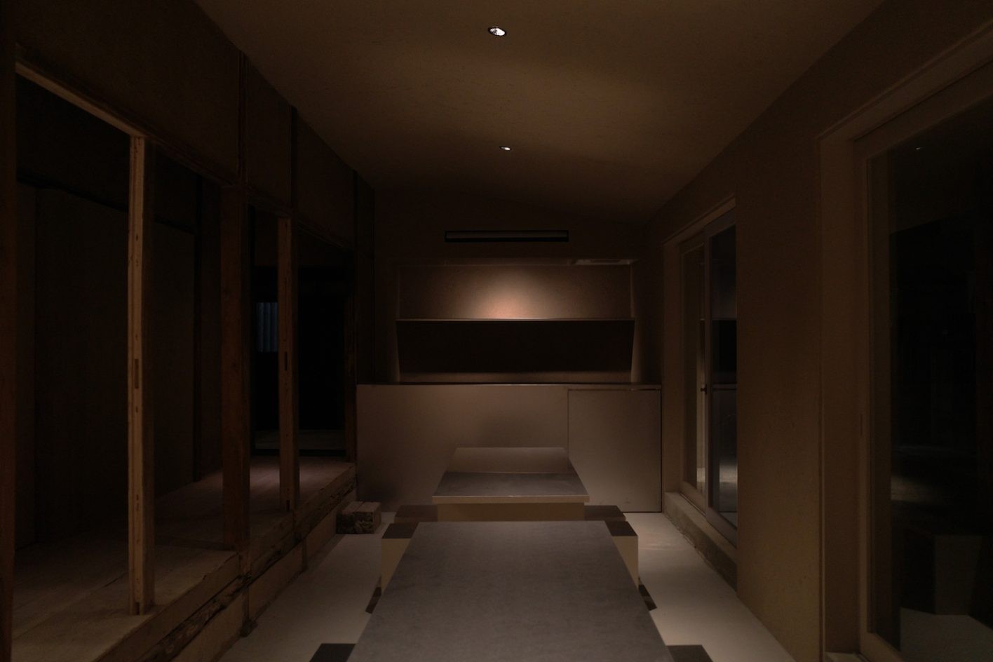 別府温泉で生まれた冥丁の最新音楽を、菅原悳のしつらえる空間で味わう - Slide:1