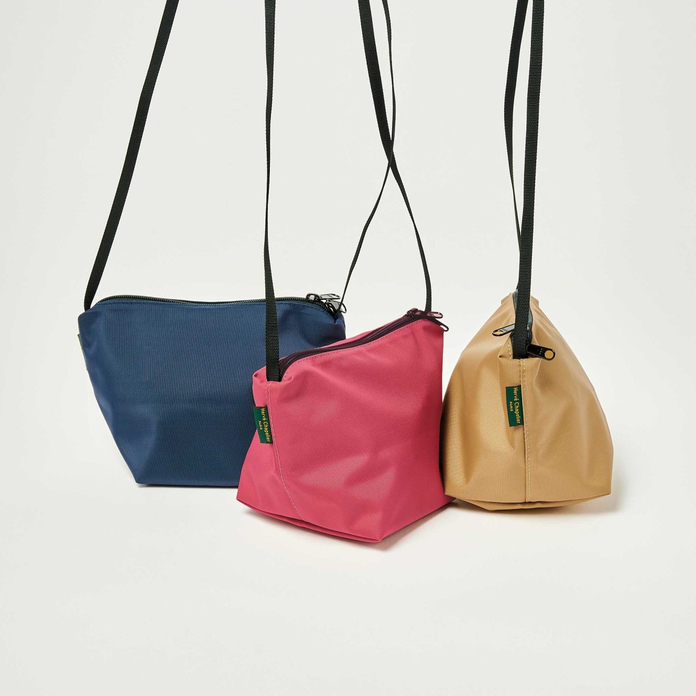 バッグ 各¥37,400(エルベシャプリエ | サロン アダム エ ロペ)0120-298-133