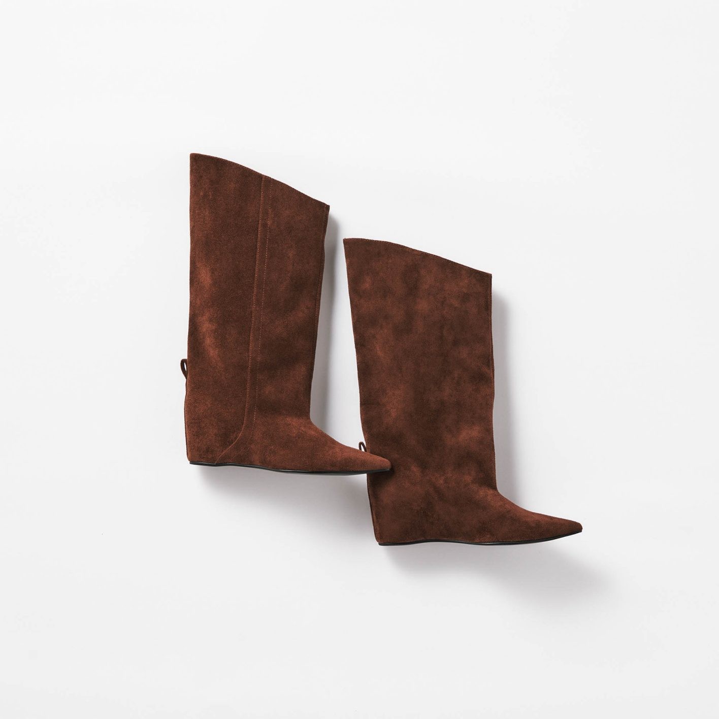 Studio Doeのブーツ