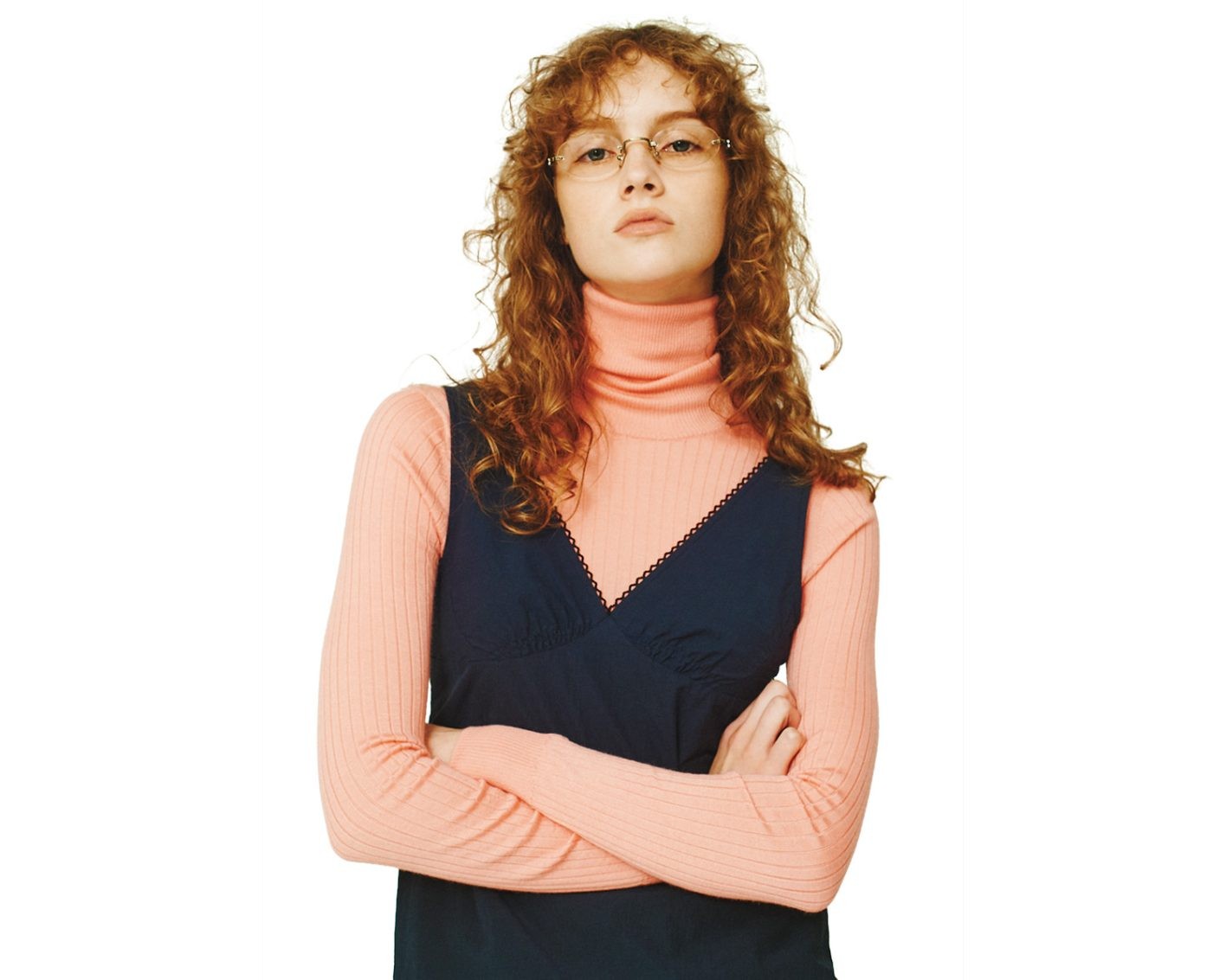 今年はメタルフレームの当たり年。狙いたいのは、オクタゴンかオーバル!