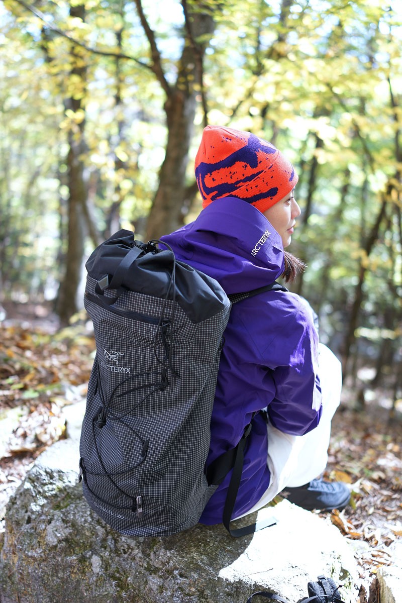 ASAMI THE MOUNTAIN|臼田あさ美さん|日向山|アークテリクスのバックパック - Slide:3