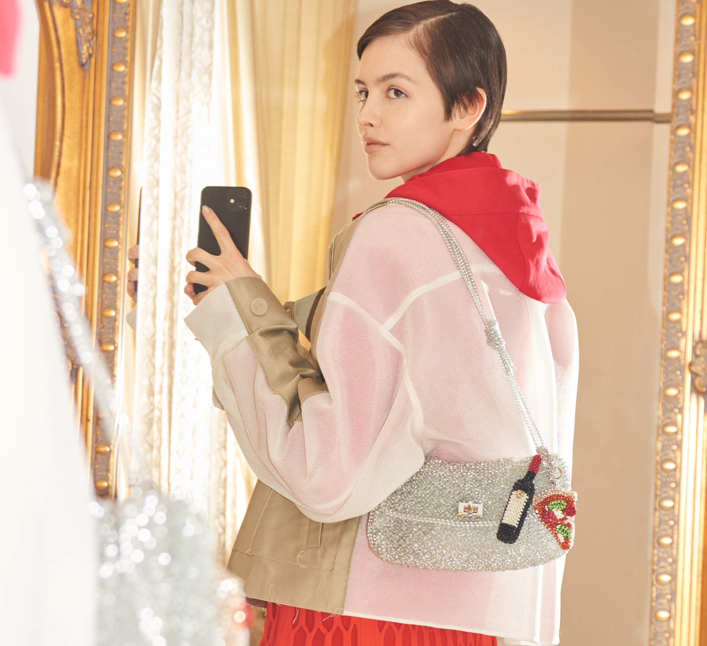 〈アンテプリマ〉の新作バッグと今日もセルフィタイム