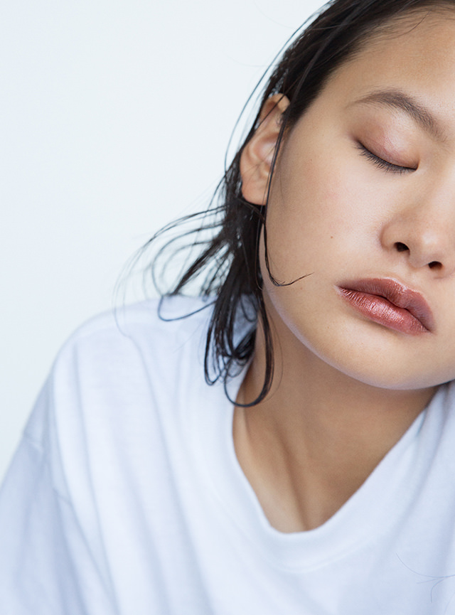 織田梨沙、ブラウンリップ、ブラウンメイク、夏メイク、口紅、リップ